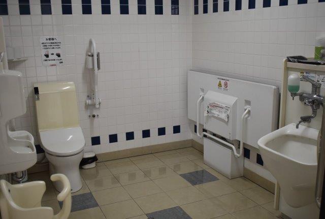多機能トイレ