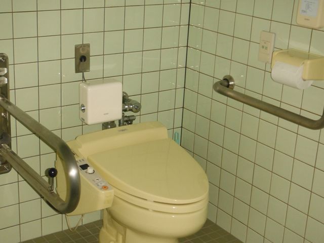 多機能トイレ