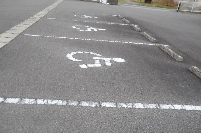 車いすマーク駐車場