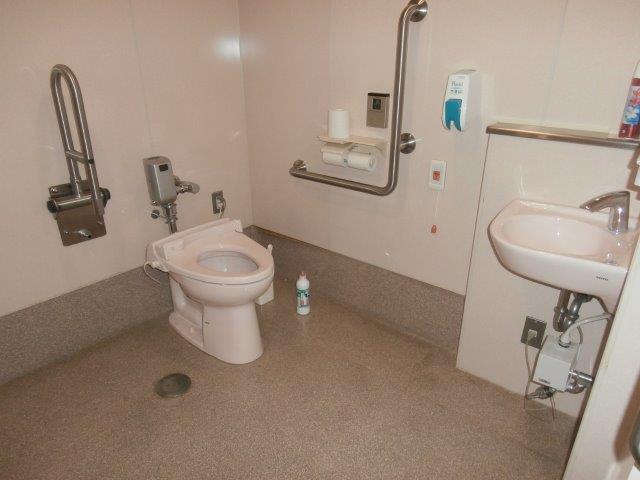 多機能トイレ