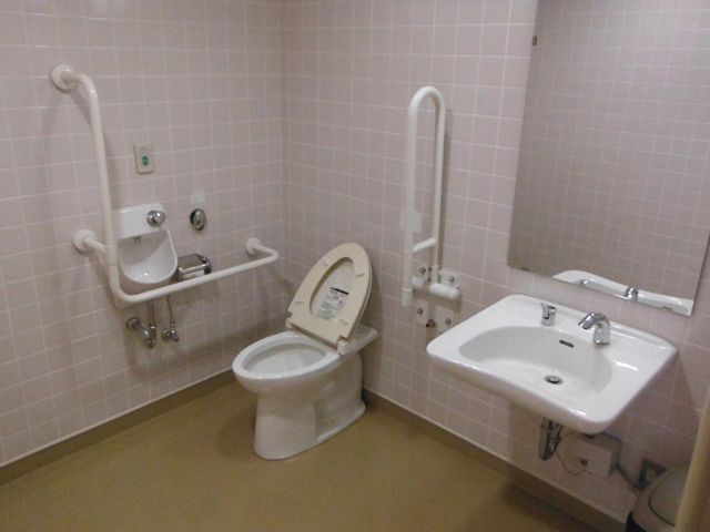 多機能トイレ