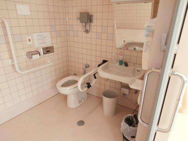 多機能トイレ