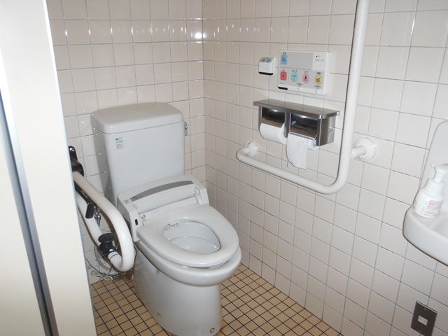 多機能トイレ
