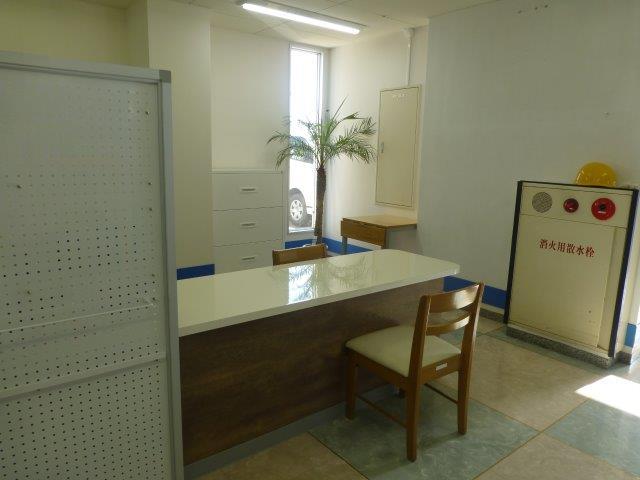 車いす使用者用カウンター記載台