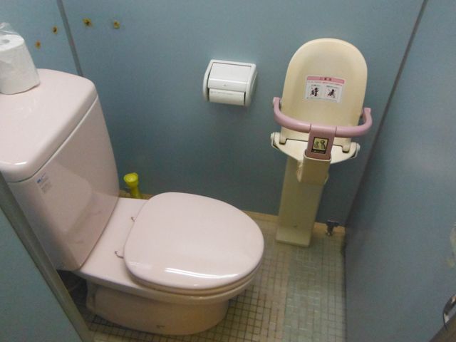 多機能トイレ