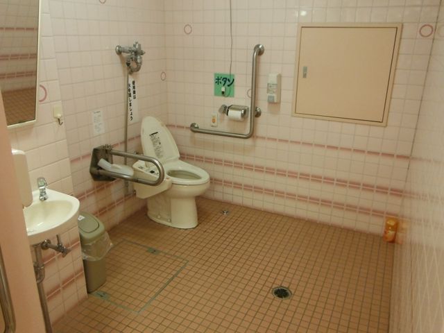 多機能トイレ