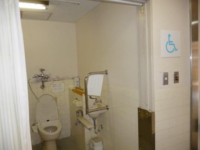 多機能トイレ