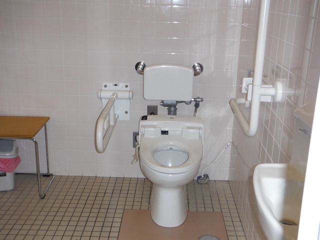 多機能トイレ