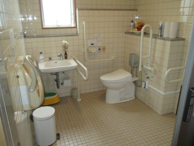 多機能トイレ