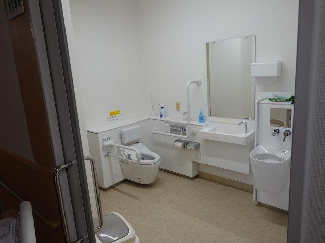 多機能トイレ