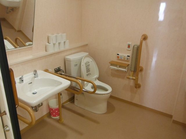 多機能トイレ