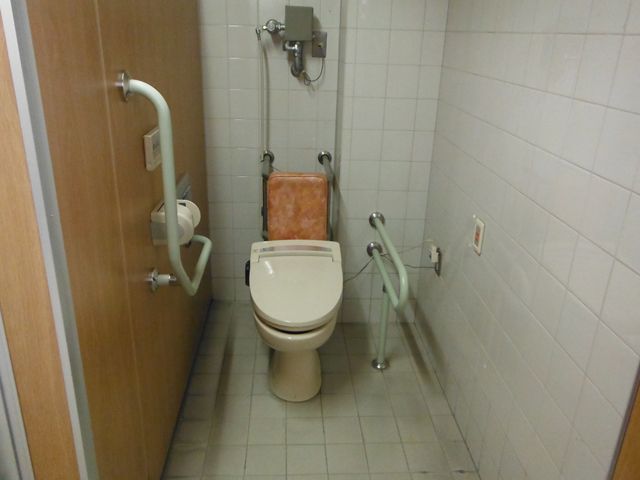 多機能トイレ