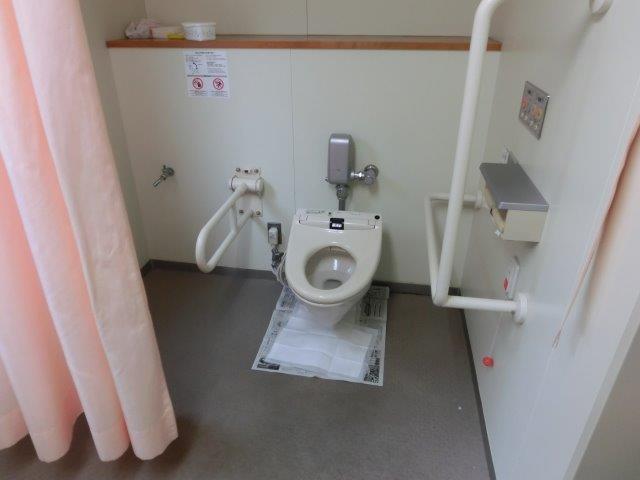 多機能トイレ