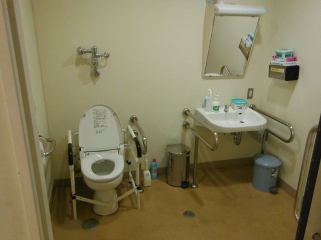 多機能トイレ