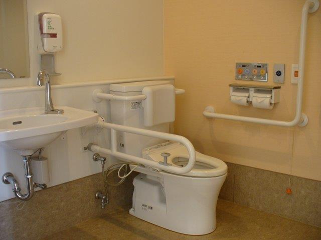 多機能トイレ