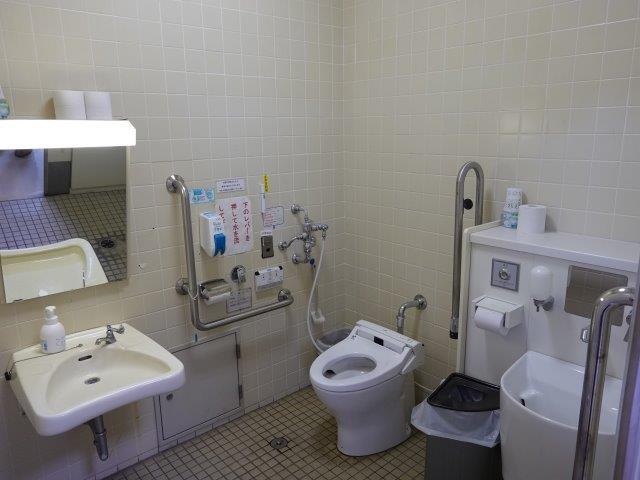多機能トイレ