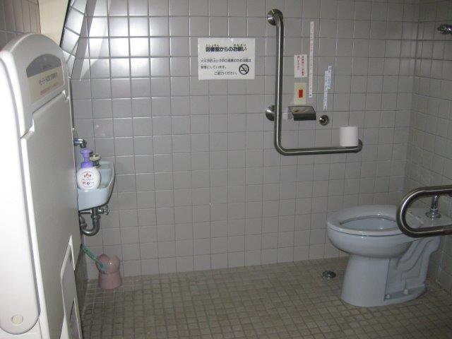 多機能トイレ