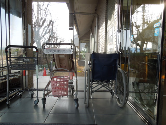 貸出車いす・ベビーカー