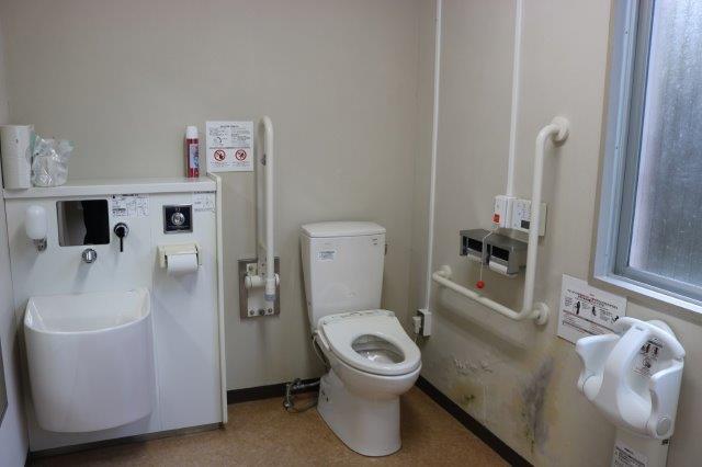 多機能トイレ