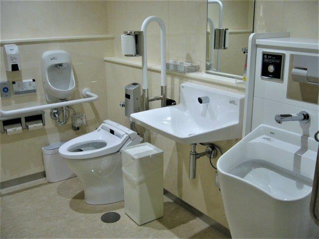 多機能トイレ