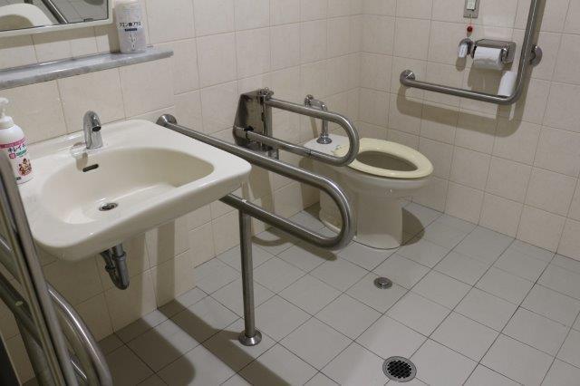 多機能トイレ