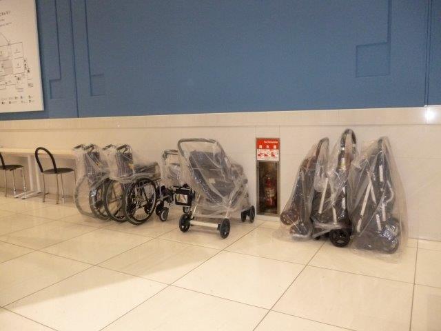 車いす、ベビーカー