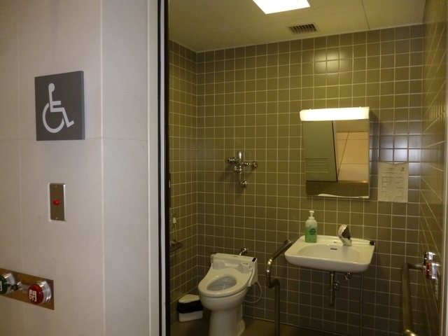 多機能トイレ