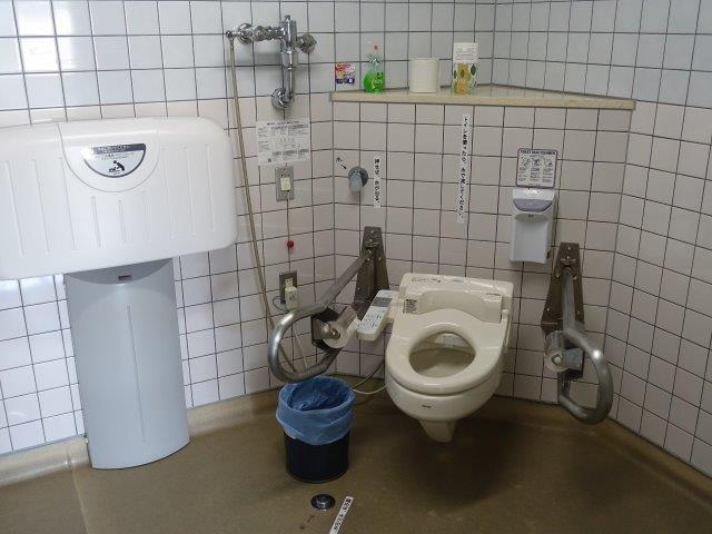 多機能トイレ