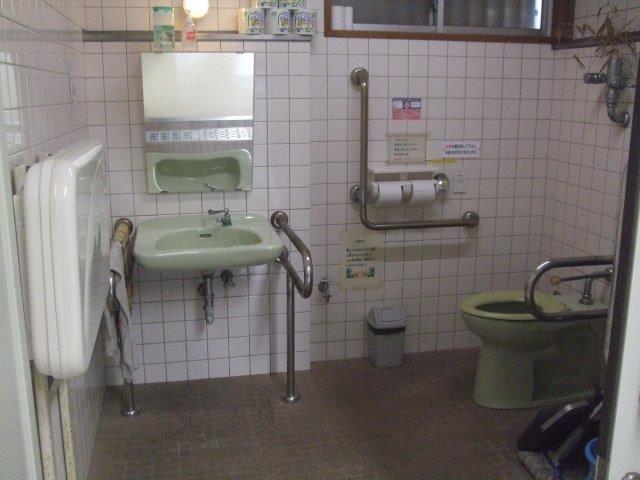 多機能トイレ
