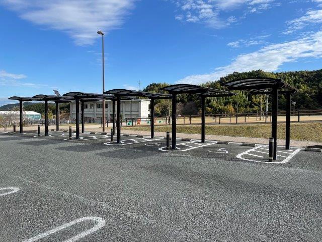 車いすマーク駐車場