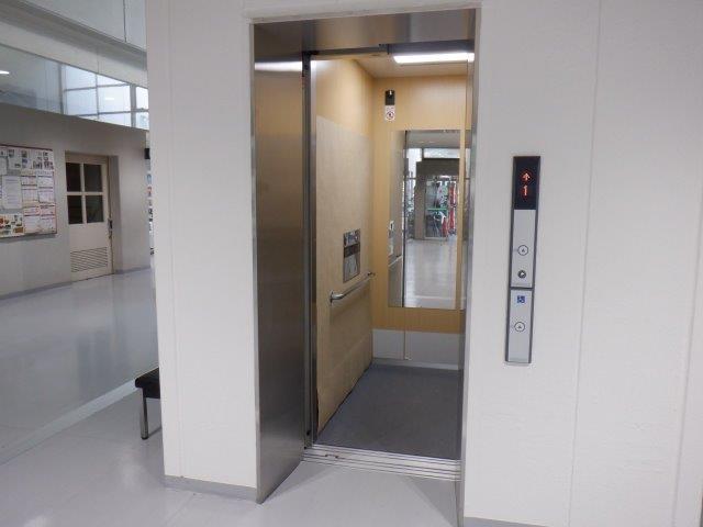 エレベーター