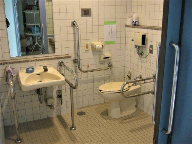 多機能トイレ