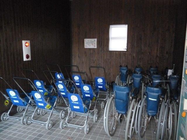 車いす、ベビーカー
