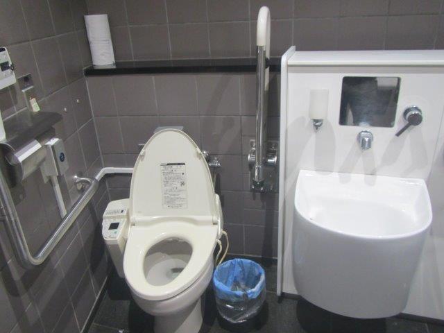 多機能トイレ