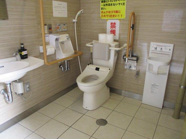 多機能トイレ