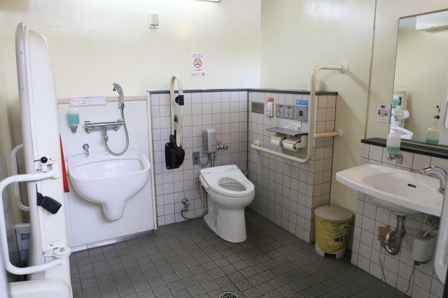 多機能トイレ