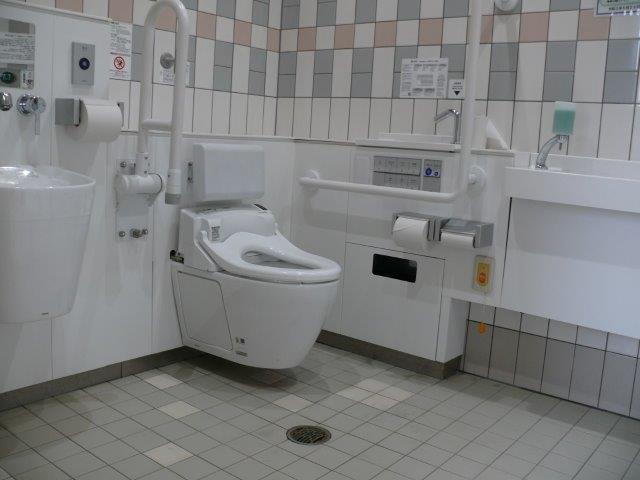 多機能トイレ