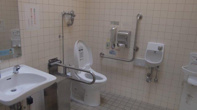 多機能トイレ