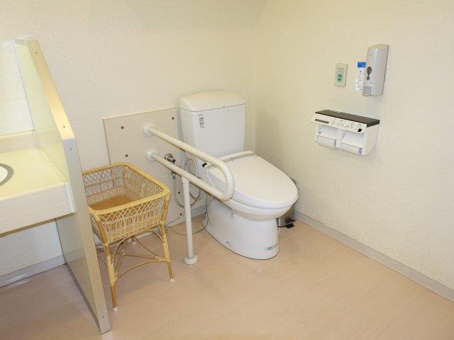 多機能トイレ