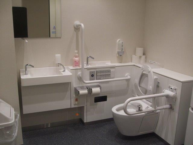 多機能トイレ