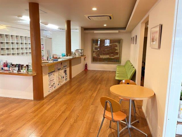 車いす使用者用カウンター記載台