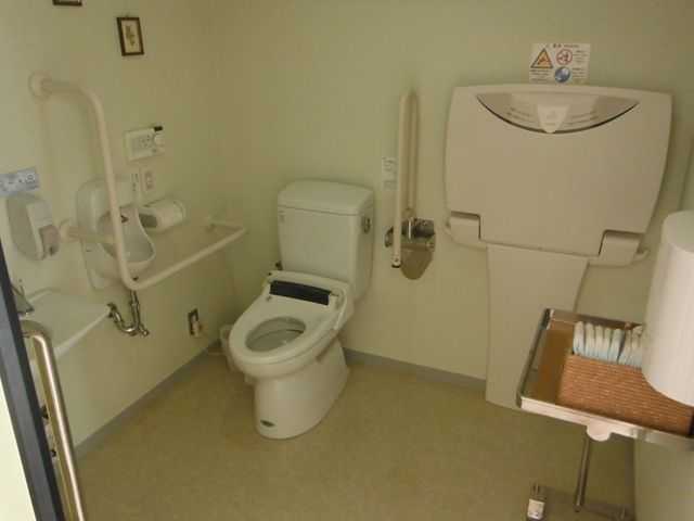 多機能トイレ