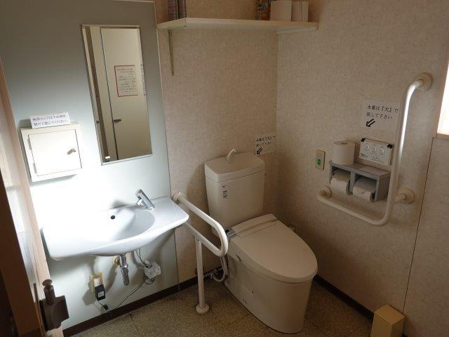 多機能トイレ