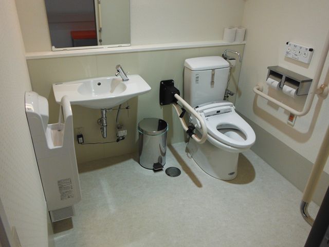 多機能トイレ