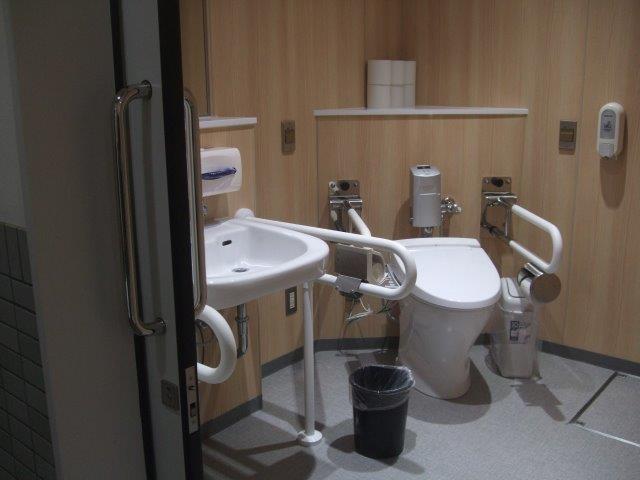 多機能トイレ