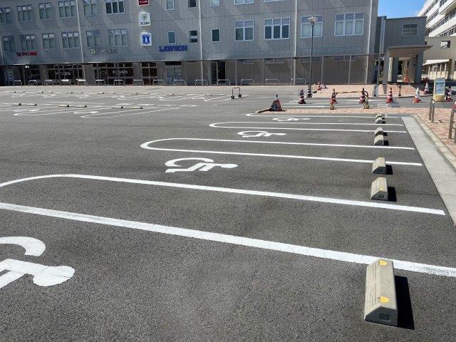 車いすマーク駐車場
