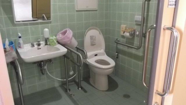 多機能トイレ