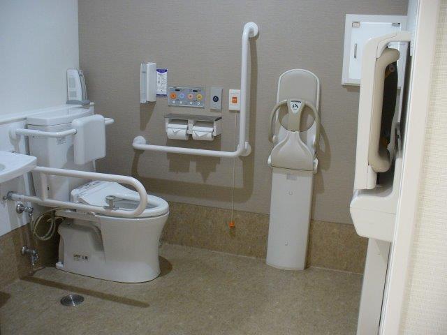 多機能トイレ
