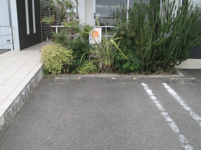 車いすマーク駐車場