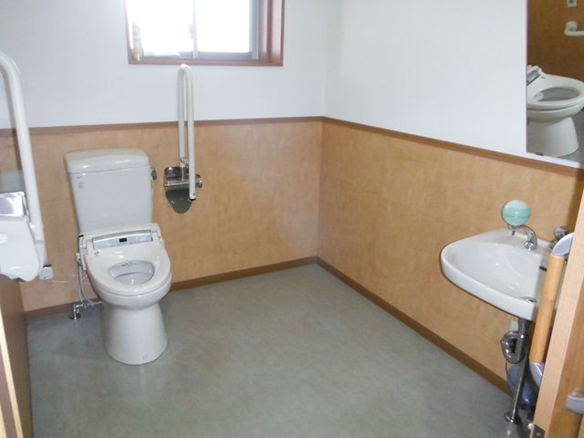 多機能トイレ